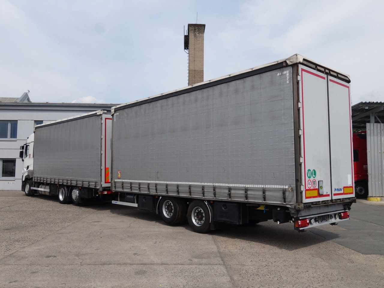 Renault T520 6x2 + trailer, 120m3, 2x Liftachse - شاحنة ستارة: صور 3 Renault T520 6x2 + trailer, 120m3, 2x Liftachse - شاحنة ستارة: صور 3