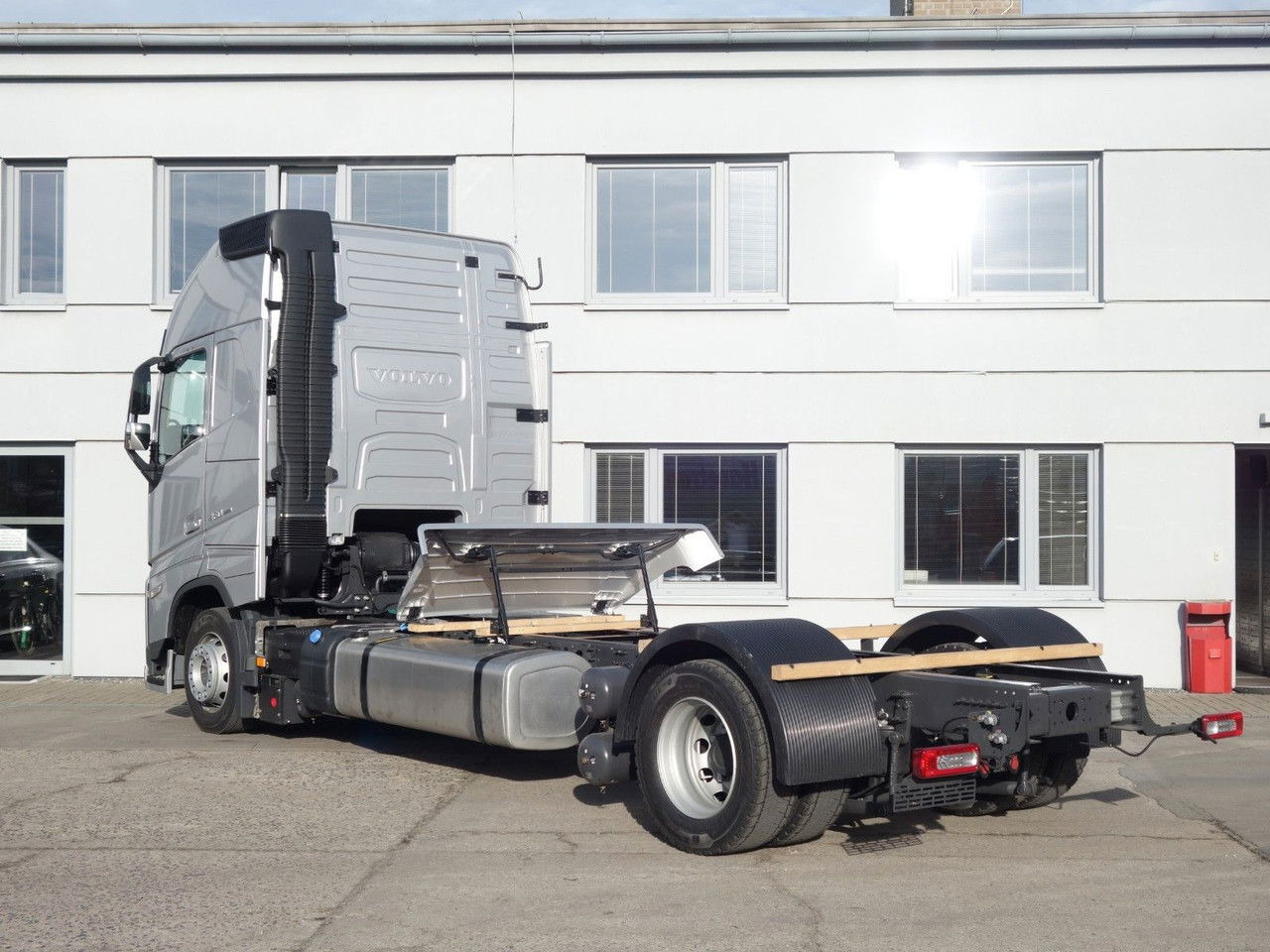 Volvo FH 13 XL 460 Turbo Compound Neue - شاحنات الحاويات / جسم علوي قابل للتغيير شاحنة: صور 5 Volvo FH 13 XL 460 Turbo Compound Neue - شاحنات الحاويات / جسم علوي قابل للتغيير شاحنة: صور 5