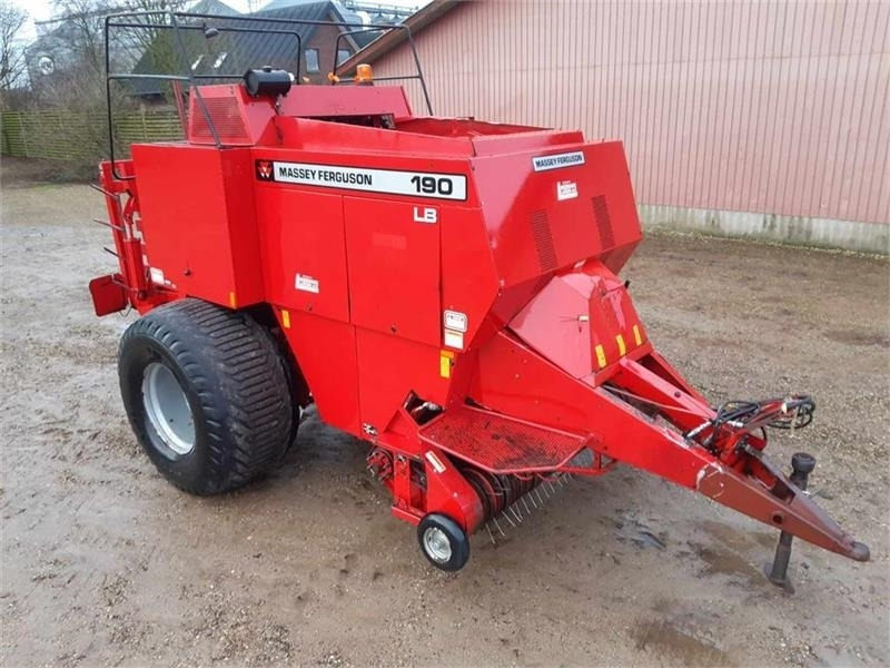 Massey Ferguson 190 - مكبس البالات المستطيله: صور 1 Massey Ferguson 190 - مكبس البالات المستطيله: صور 1