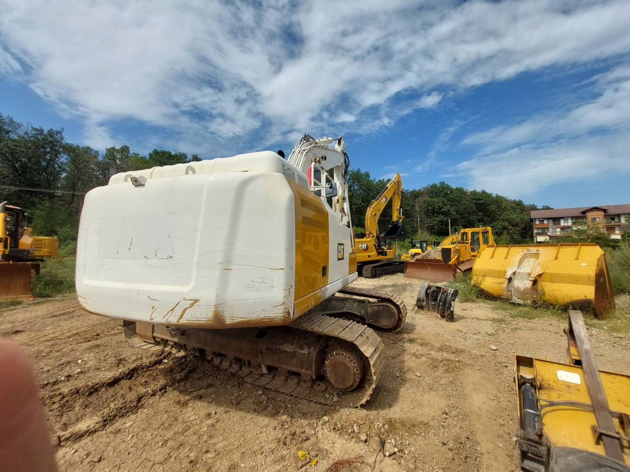 CAT 326FL - حفارات زحافة: صور 3 CAT 326FL - حفارات زحافة: صور 3