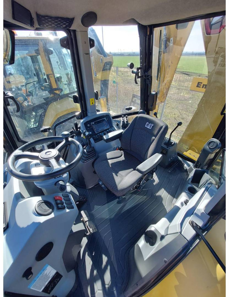 CAT 428-07 - حفار متعدد الاستخدام: صور 4 CAT 428-07 - حفار متعدد الاستخدام: صور 4