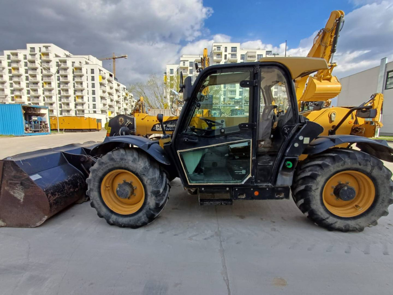 رافعة تلسكوبية CAT TH407C: صور 10 رافعة تلسكوبية CAT TH407C: صور 10