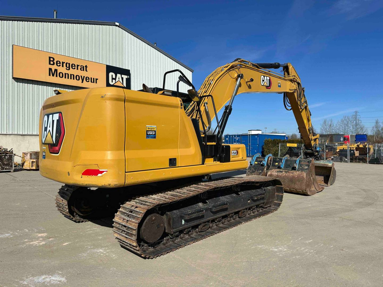 CAT 323 - حفارات زحافة: صور 3 CAT 323 - حفارات زحافة: صور 3