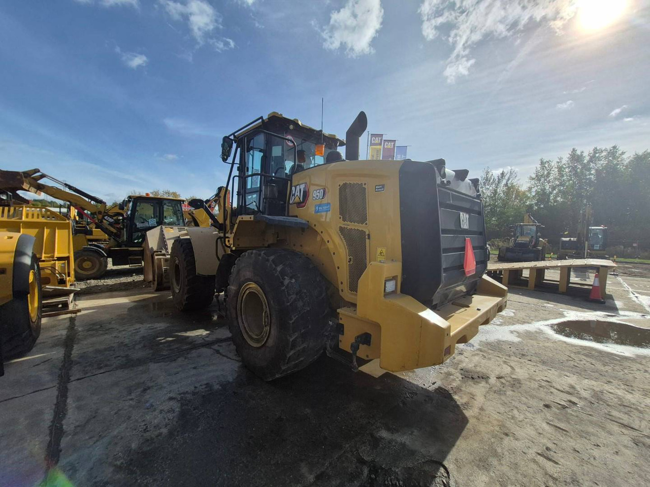 CAT 950 - اللودر بعجل: صور 4 CAT 950 - اللودر بعجل: صور 4