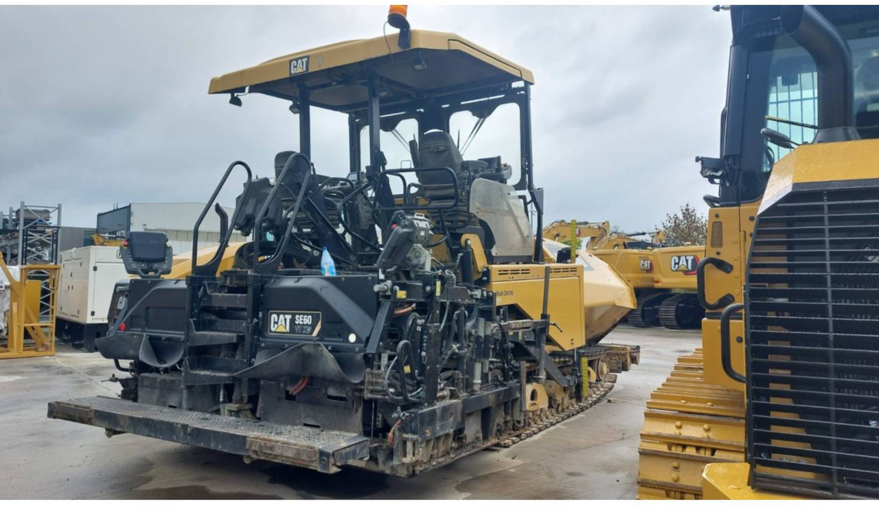 CAT AP655F - العامل بالقار: صور 2 CAT AP655F - العامل بالقار: صور 2