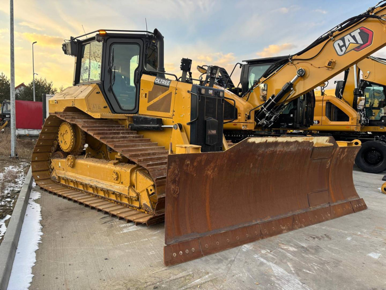 CAT D5 LGP - بلدوزر: صور 1 CAT D5 LGP - بلدوزر: صور 1