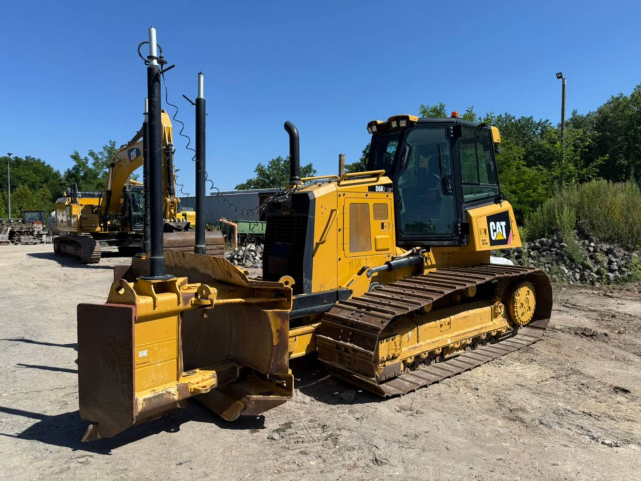 CAT D6K2LGP - بلدوزر: صور 1 CAT D6K2LGP - بلدوزر: صور 1