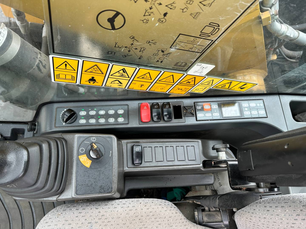 حفارة على عجلات CAT MH3022: صور 17