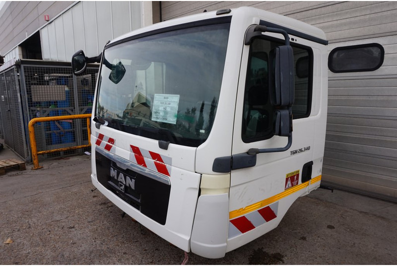 MAN F99L10 TGM 6 CYL 81.60000-7786 - الكابينة والداخلية - شاحنة: صور 3 MAN F99L10 TGM 6 CYL 81.60000-7786 - الكابينة والداخلية - شاحنة: صور 3