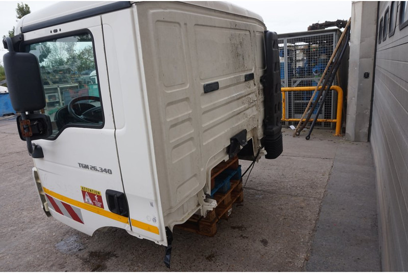 MAN F99L10 TGM 6 CYL 81.60000-7786 - الكابينة والداخلية - شاحنة: صور 4 MAN F99L10 TGM 6 CYL 81.60000-7786 - الكابينة والداخلية - شاحنة: صور 4