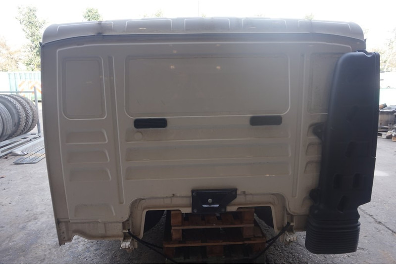 MAN F99L10 TGM 6 CYL 81.60000-7786 - الكابينة والداخلية - شاحنة: صور 4 MAN F99L10 TGM 6 CYL 81.60000-7786 - الكابينة والداخلية - شاحنة: صور 4