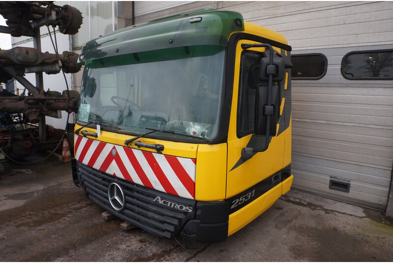 Mercedes-Benz ACTROS F07 MP1 RECHTS STUUR 748214V678262 - الكابينة والداخلية - شاحنة: صور 3 Mercedes-Benz ACTROS F07 MP1 RECHTS STUUR 748214V678262 - الكابينة والداخلية - شاحنة: صور 3