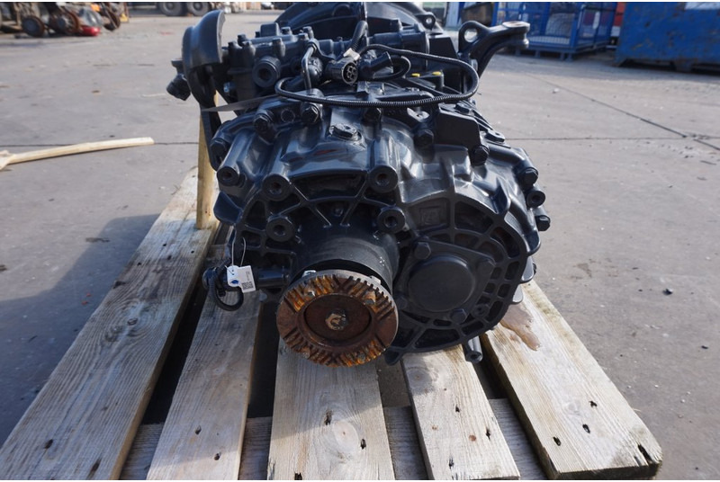 ZF 6S800OD TGL 81.32004-6180 - علبة التروس - شاحنة: صور 4 ZF 6S800OD TGL 81.32004-6180 - علبة التروس - شاحنة: صور 4