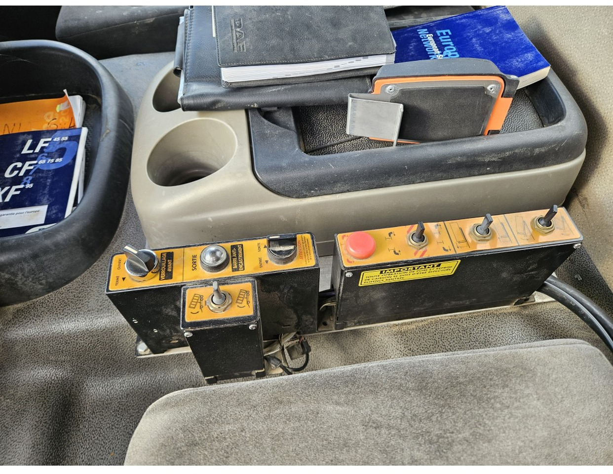 شاحنة ذات الخطاف DAF CF85.460 6x4 hooklift full sping suspension Automatic gearbox 2011: صور 9