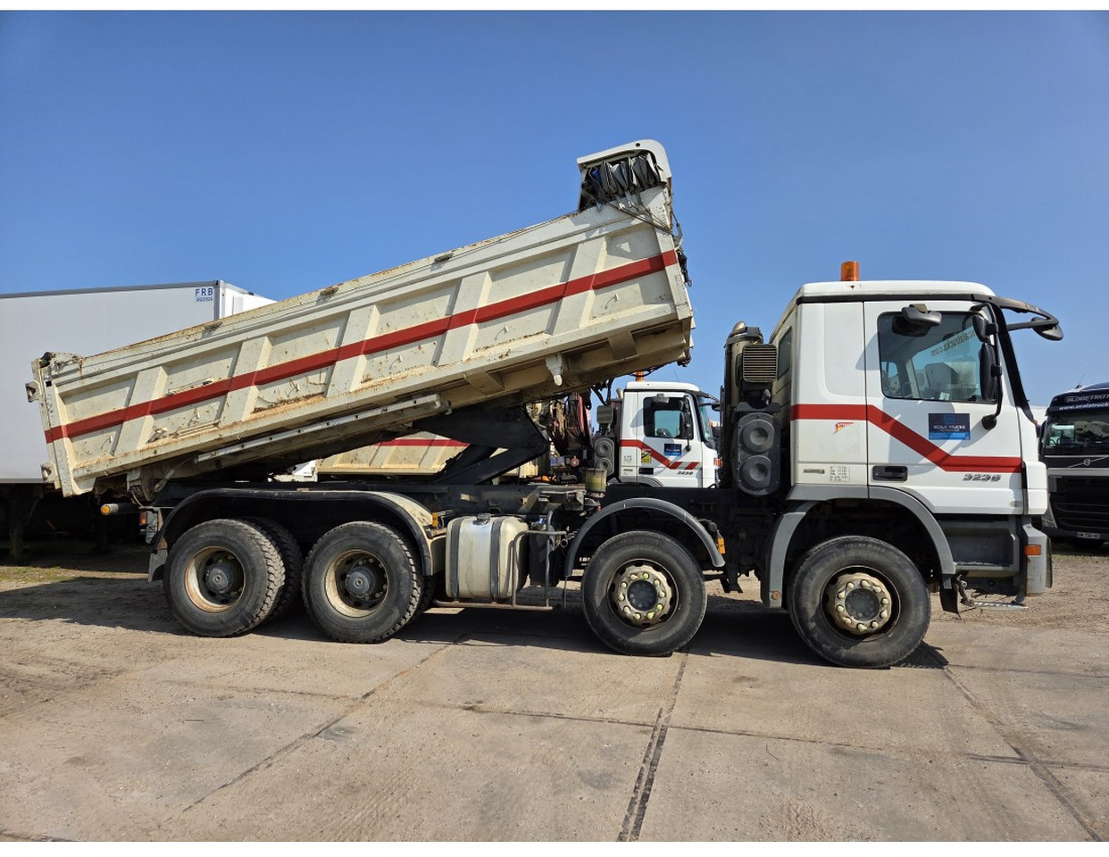 Mercedes Actros 3236 8x4 2-Side Tipper EPS Gearbox 3 Pedals - قلابات: صور 3 Mercedes Actros 3236 8x4 2-Side Tipper EPS Gearbox 3 Pedals - قلابات: صور 3