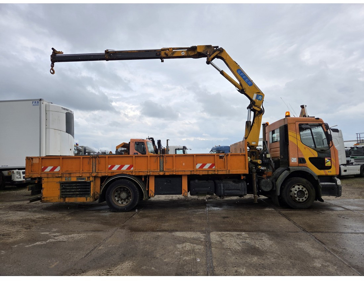 Renault Premium 300 MECHANICAL PUMP OPEN BOX COMPRESSOR CRANE EFFER 140/2S - شاحنات مسطحة, شاحنة كرين: صور 4 Renault Premium 300 MECHANICAL PUMP OPEN BOX COMPRESSOR CRANE EFFER 140/2S - شاحنات مسطحة, شاحنة كرين: صور 4