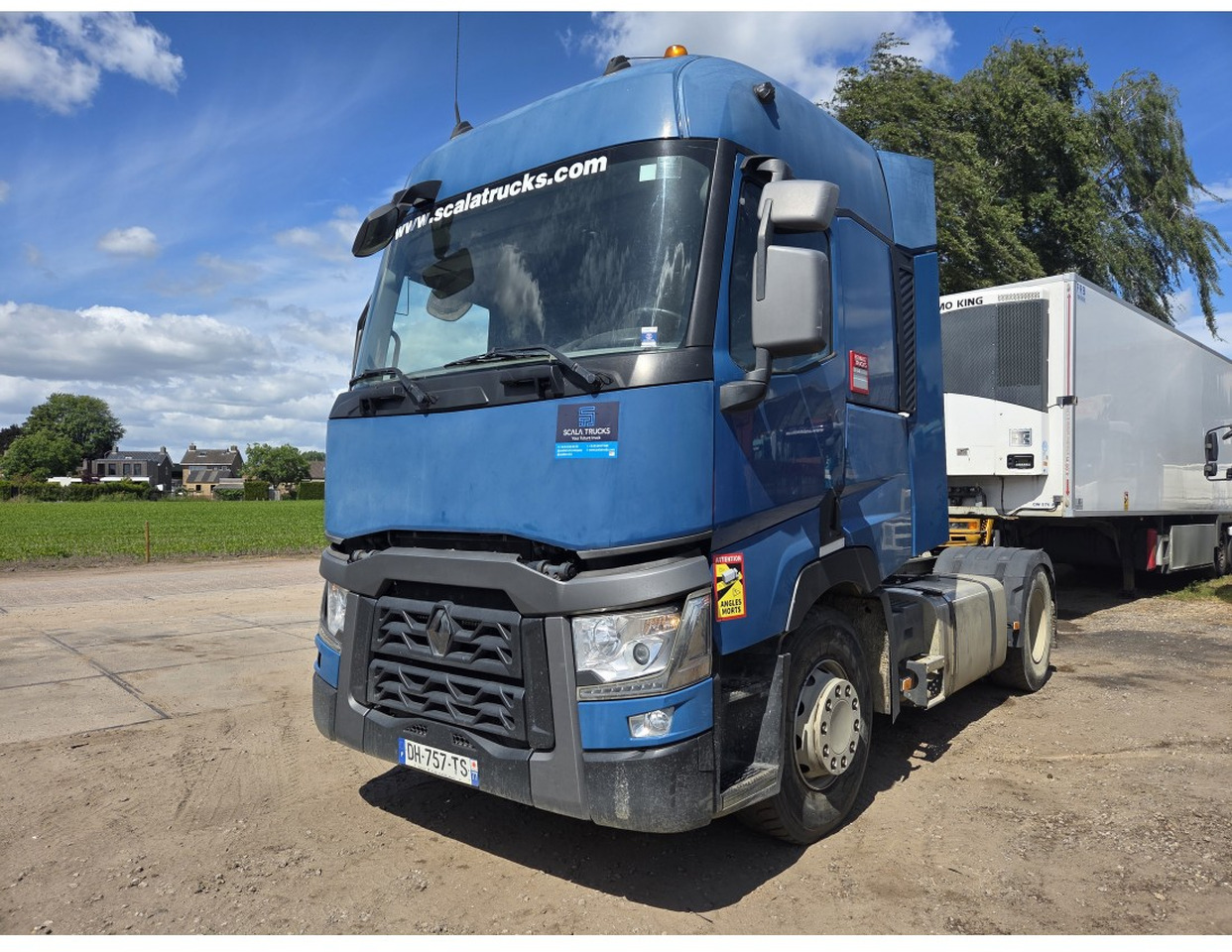 Renault T 460 4X2 Tractor Unit Retarder Hydraulic - شاحنة جرار: صور 1 Renault T 460 4X2 Tractor Unit Retarder Hydraulic - شاحنة جرار: صور 1