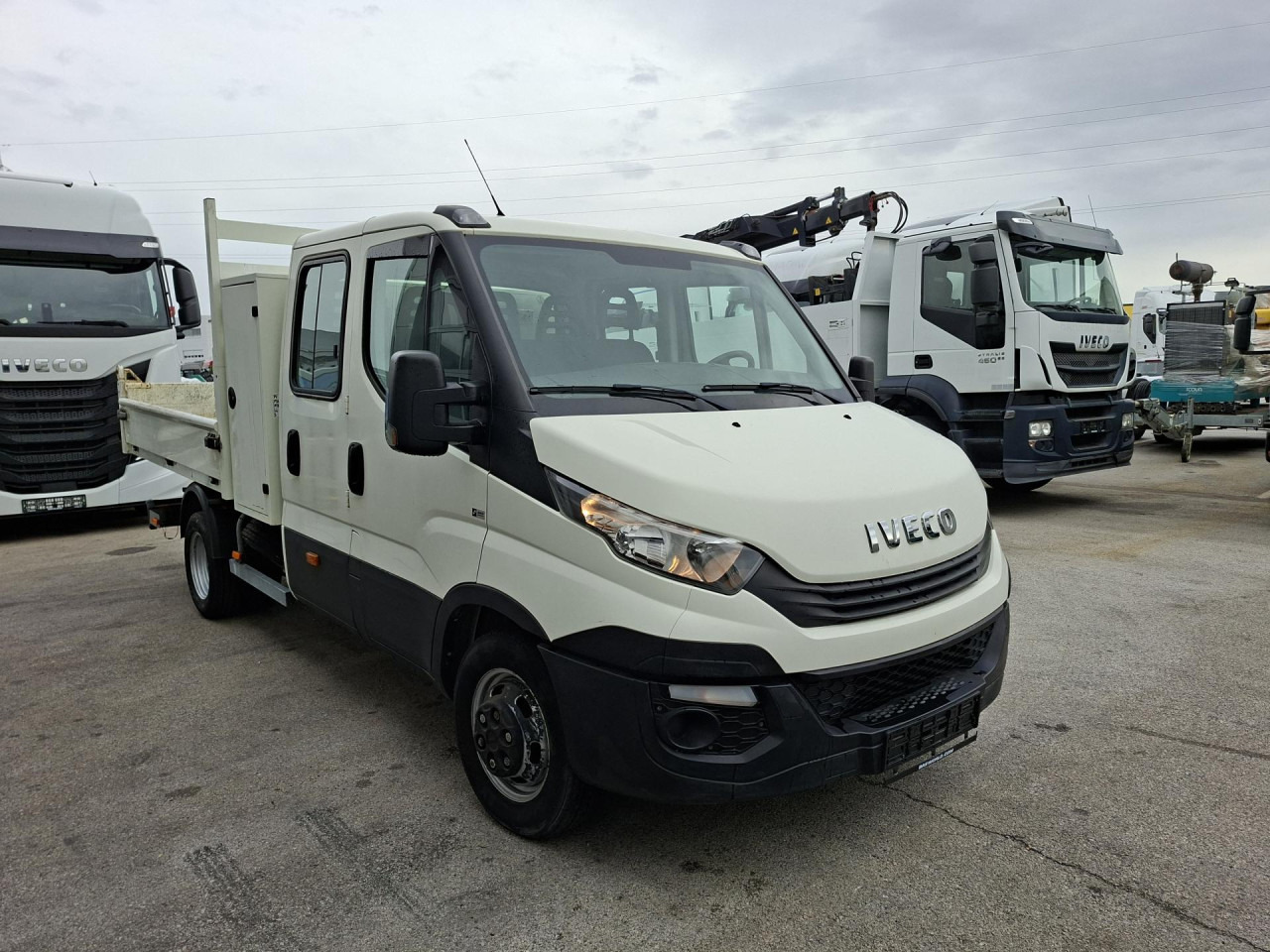 IVECO Daily 35C12D - قلاب صغير, الشاحنات الصغيرة كابينة مزدوجة: صور 2 IVECO Daily 35C12D - قلاب صغير, الشاحنات الصغيرة كابينة مزدوجة: صور 2