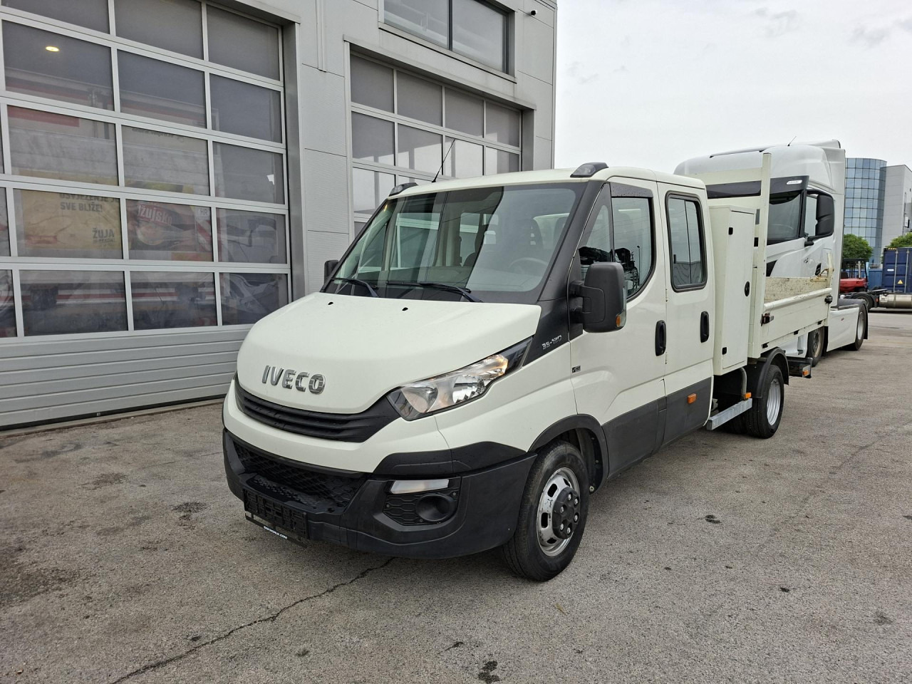 IVECO Daily 35C12D - قلاب صغير, الشاحنات الصغيرة كابينة مزدوجة: صور 1 IVECO Daily 35C12D - قلاب صغير, الشاحنات الصغيرة كابينة مزدوجة: صور 1