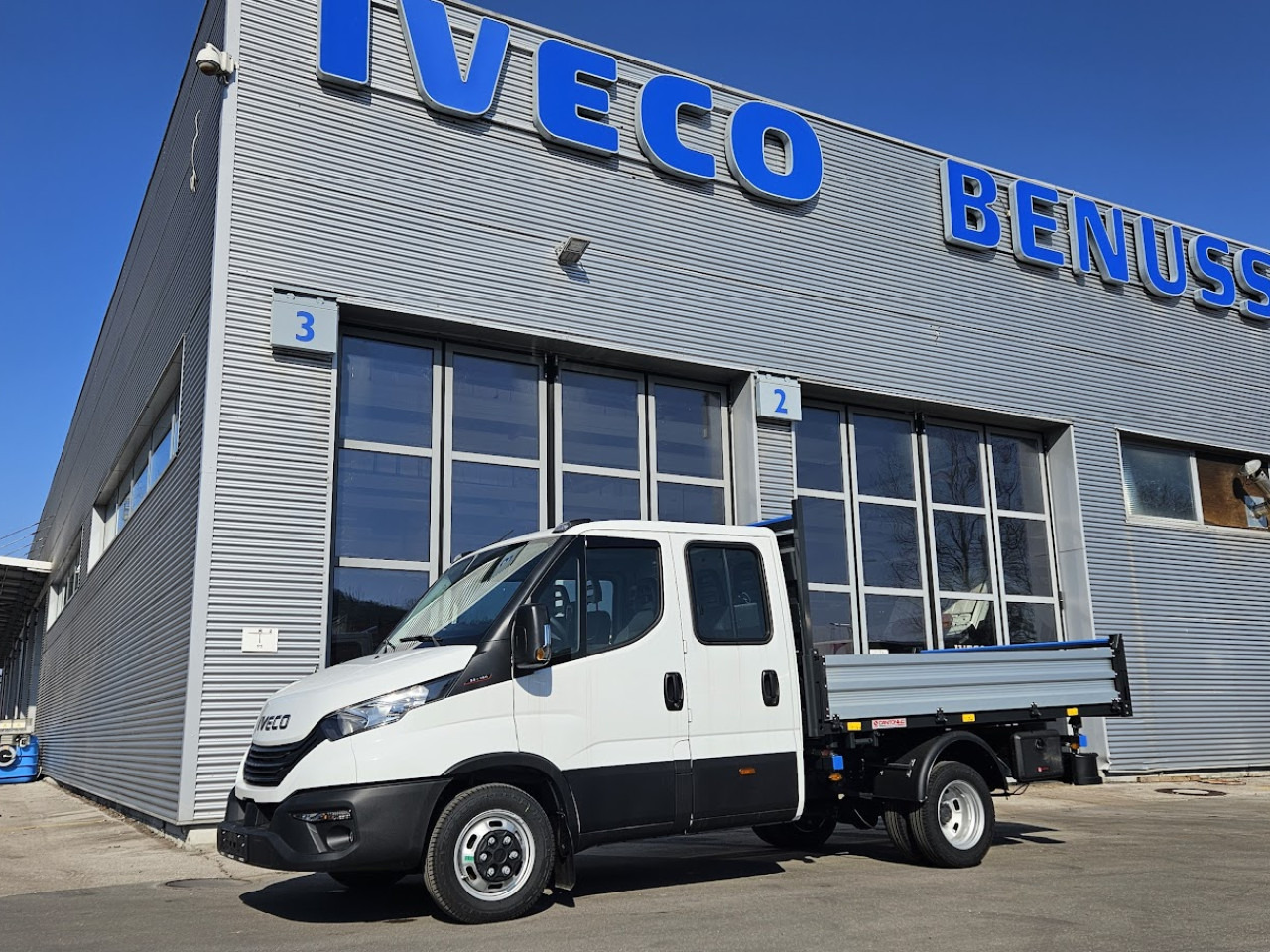 IVECO Daily 35C16H3.0 D - قلاب صغير, الشاحنات الصغيرة كابينة مزدوجة: صور 1 IVECO Daily 35C16H3.0 D - قلاب صغير, الشاحنات الصغيرة كابينة مزدوجة: صور 1