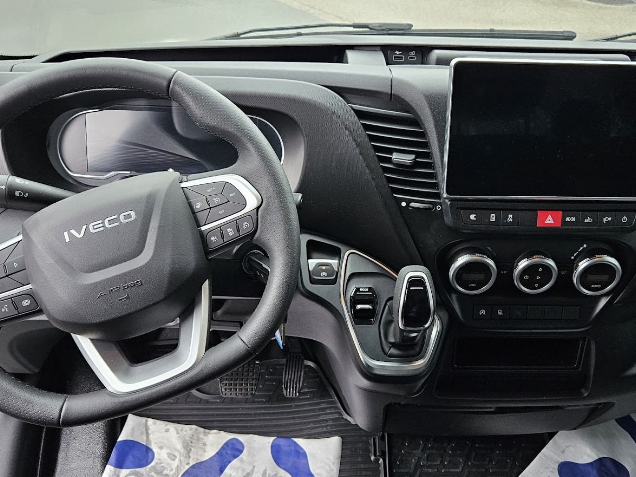 IVECO Daily 35S14A8 - فان: صور 5 IVECO Daily 35S14A8 - فان: صور 5