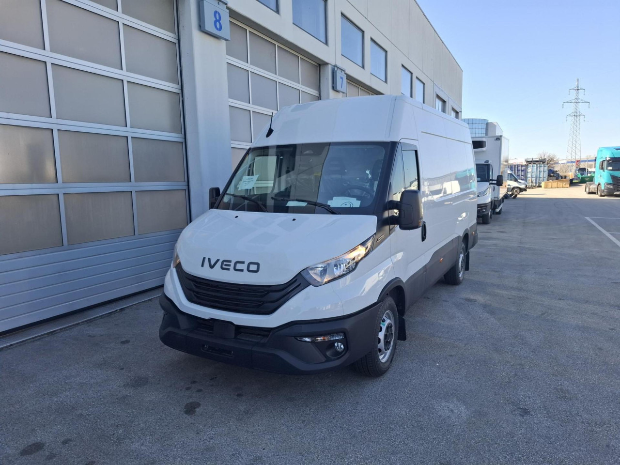 IVECO Daily 35S14V - ميكروباص: صور 1 IVECO Daily 35S14V - ميكروباص: صور 1