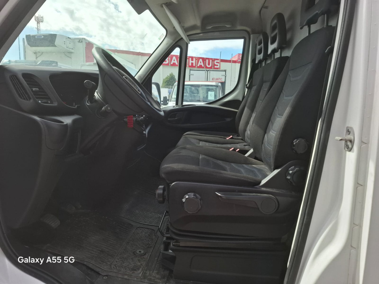 IVECO Daily 35S16V - ميكروباص: صور 4 IVECO Daily 35S16V - ميكروباص: صور 4