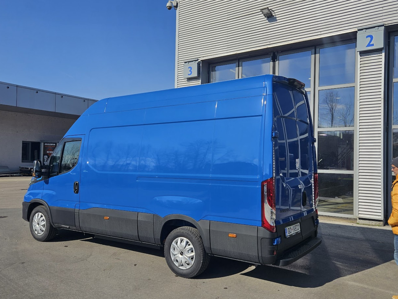 IVECO Daily ELEKTRIČNI 35 C 18H - ميكروباص, فان كهربائية: صور 2 IVECO Daily ELEKTRIČNI 35 C 18H - ميكروباص, فان كهربائية: صور 2