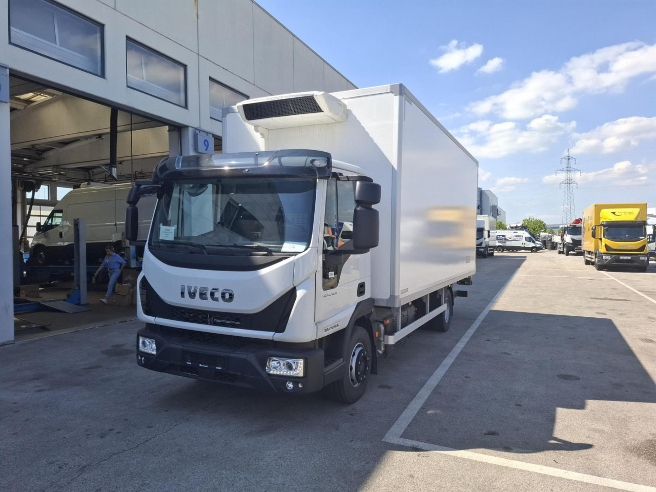 IVECO Eurocargo ML120EL21/P - مبردة شاحنة: صور 1 IVECO Eurocargo ML120EL21/P - مبردة شاحنة: صور 1