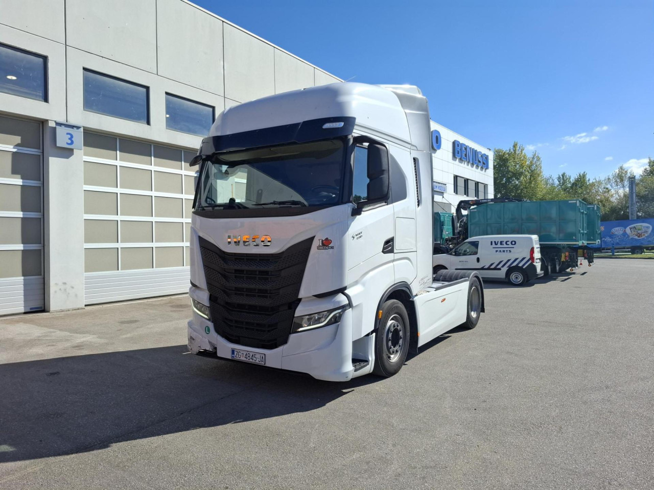 IVECO S-Way AS440S49T/P - شاحنة جرار: صور 1 IVECO S-Way AS440S49T/P - شاحنة جرار: صور 1