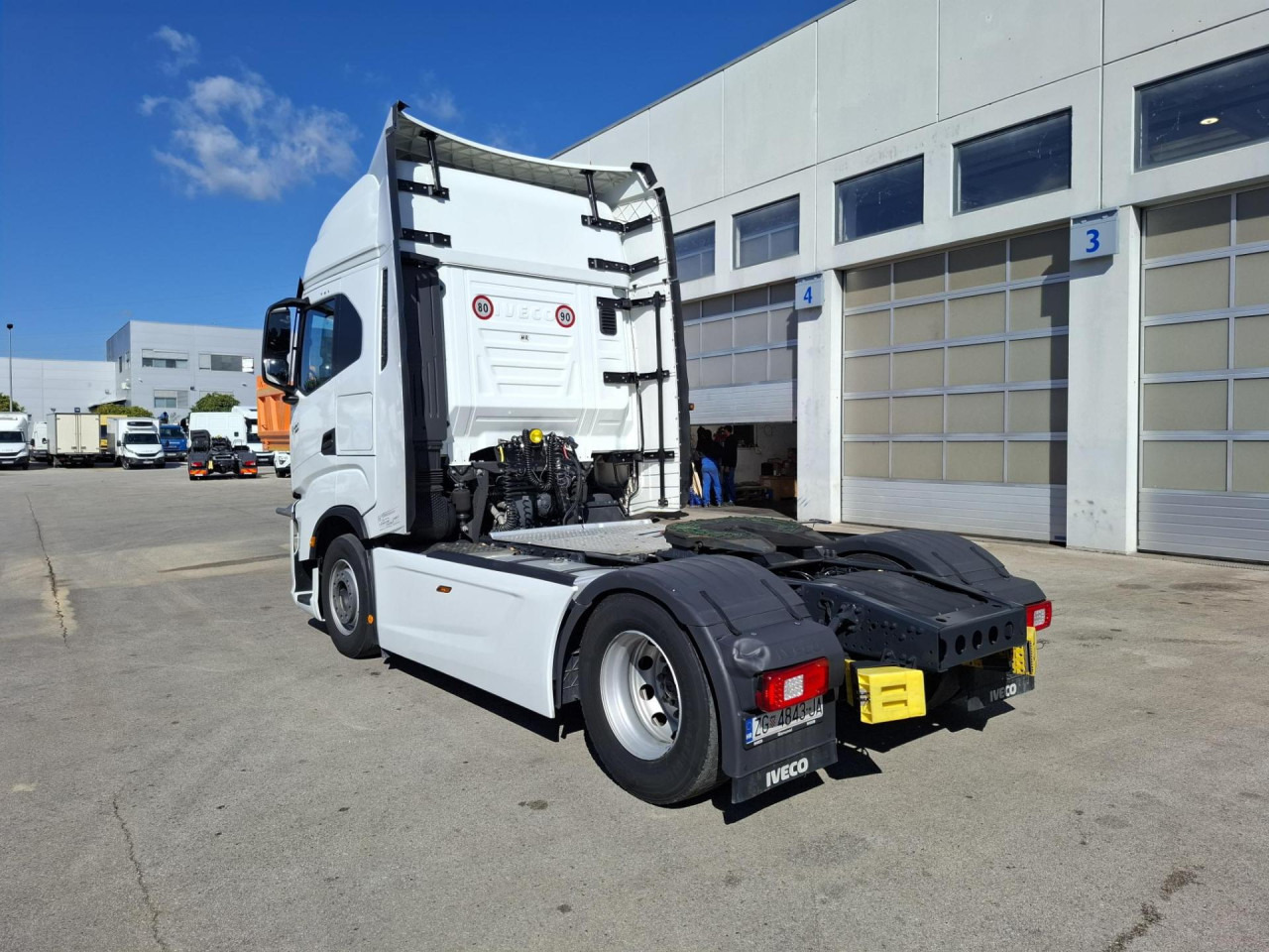 IVECO S-Way AS440S49T/P - شاحنة جرار: صور 4 IVECO S-Way AS440S49T/P - شاحنة جرار: صور 4