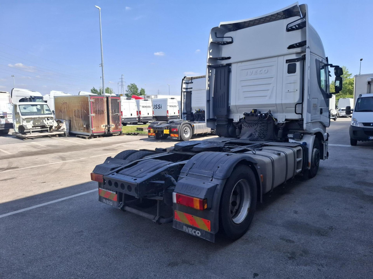 IVECO Stralis AS440S46T/P - شاحنة جرار: صور 4 IVECO Stralis AS440S46T/P - شاحنة جرار: صور 4