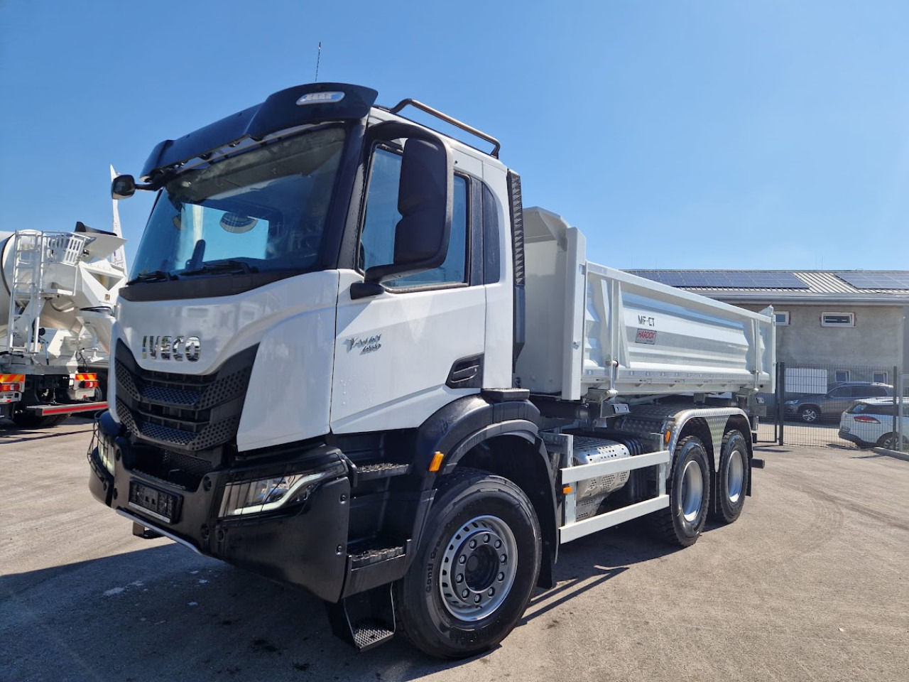 IVECO T-WAY AD380T45 - قلاب صغير: صور 1 IVECO T-WAY AD380T45 - قلاب صغير: صور 1