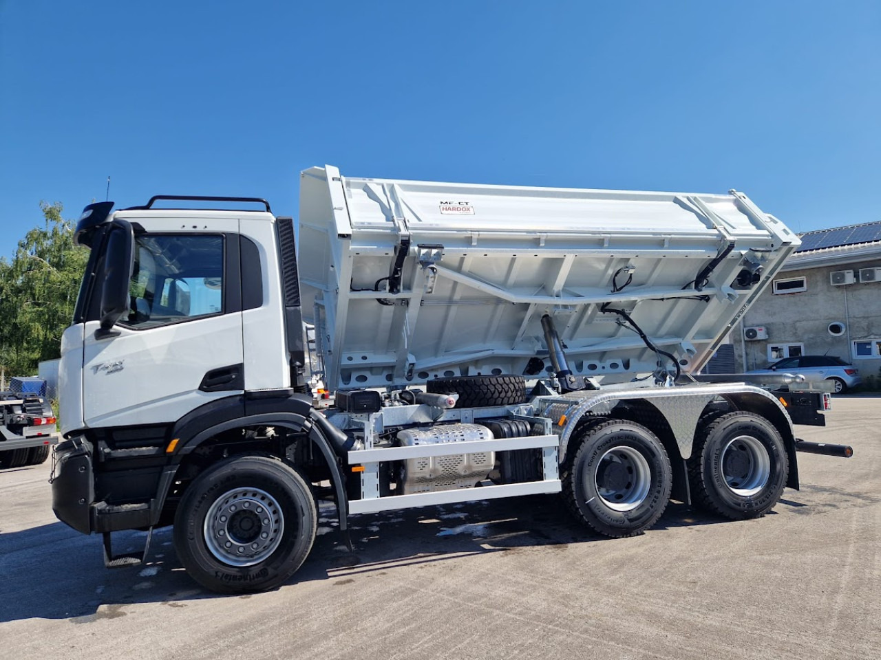 IVECO T-WAY AD380T45 - قلاب صغير: صور 2 IVECO T-WAY AD380T45 - قلاب صغير: صور 2