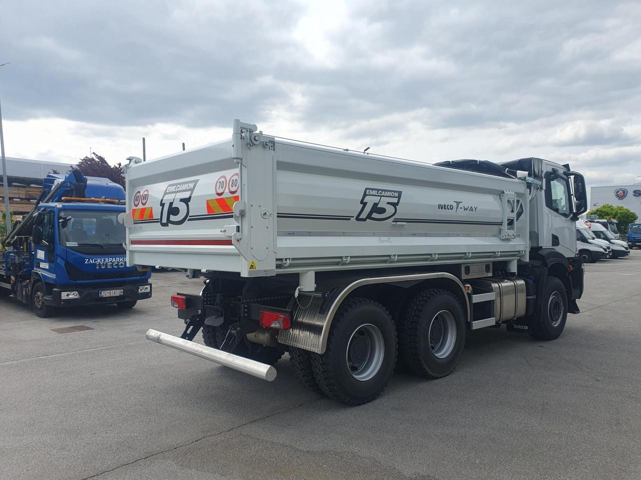 IVECO T-Way AD380T45 - قلاب صغير: صور 4 IVECO T-Way AD380T45 - قلاب صغير: صور 4