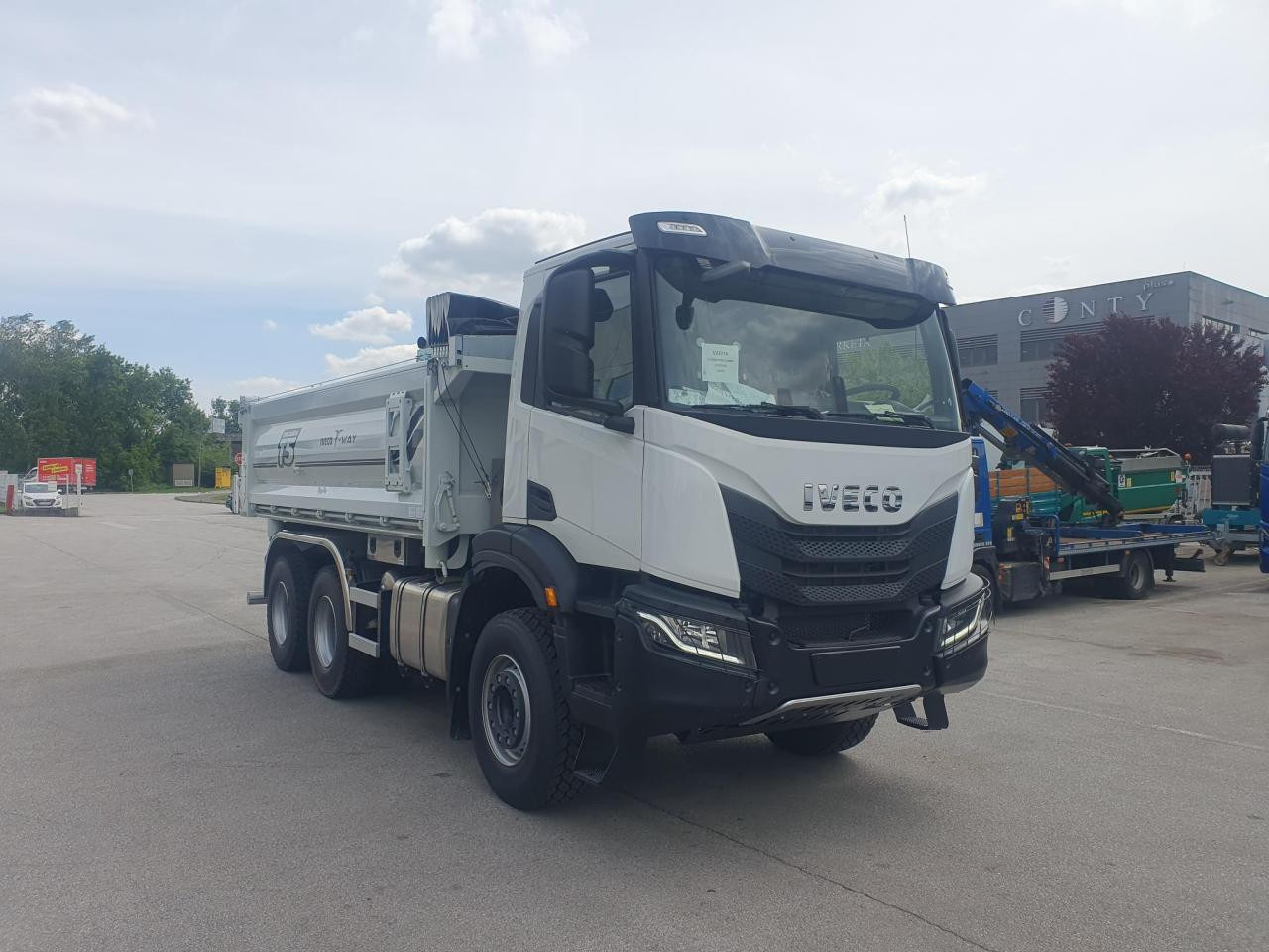 IVECO T-Way AD380T45 - قلاب صغير: صور 2 IVECO T-Way AD380T45 - قلاب صغير: صور 2