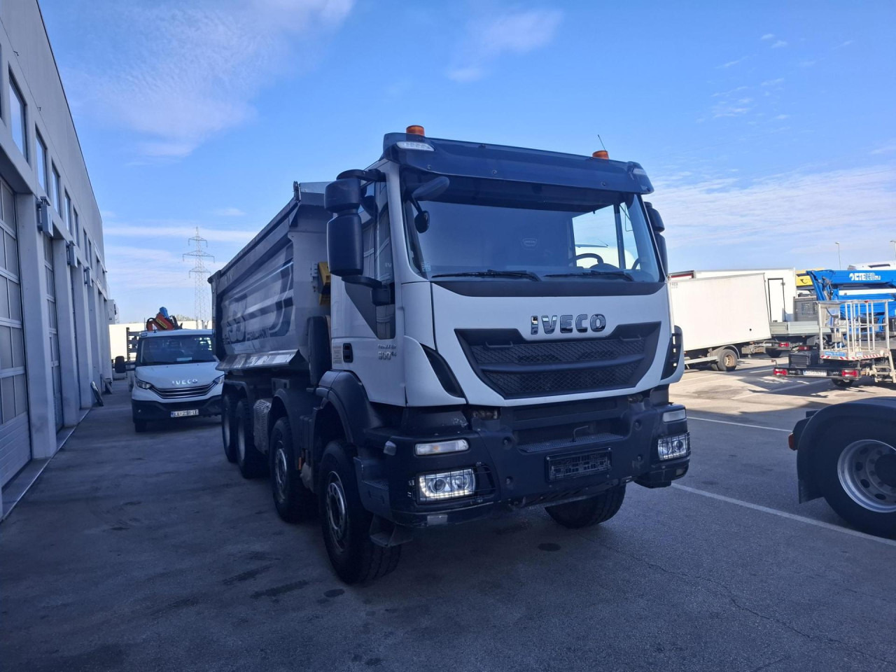 قلابات IVECO Trakker AD410T50: صور 6