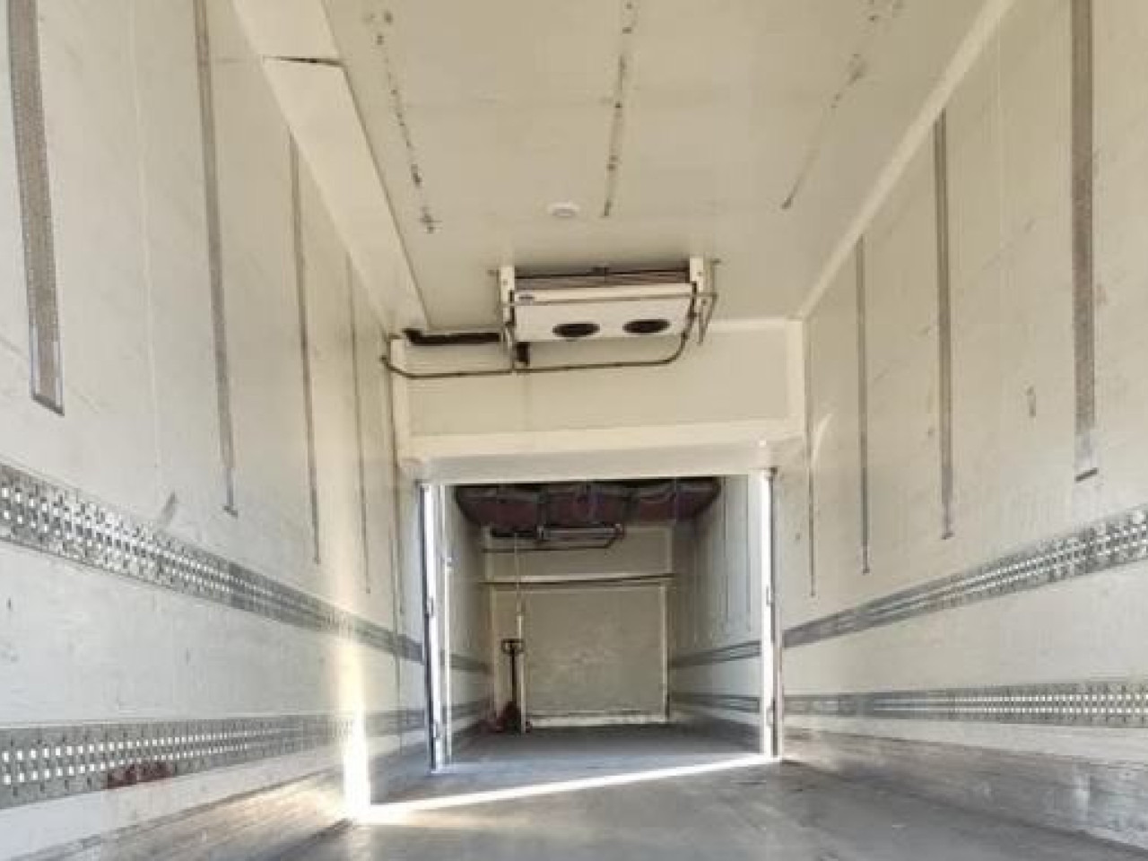 MERCEDES-BENZ Actros 25.480 - الشاحنات الصغيرة المبردة: صور 4 MERCEDES-BENZ Actros 25.480 - الشاحنات الصغيرة المبردة: صور 4