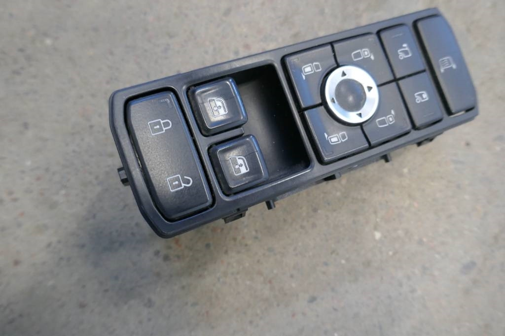 Scania R 660 NGS - النظام الكهربائي - شاحنة: صور 1 Scania R 660 NGS - النظام الكهربائي - شاحنة: صور 1