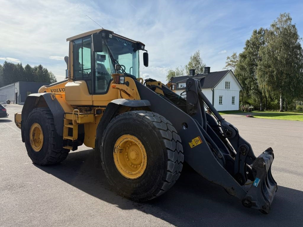 Volvo L 120 F - اللودر بعجل: صور 4 Volvo L 120 F - اللودر بعجل: صور 4