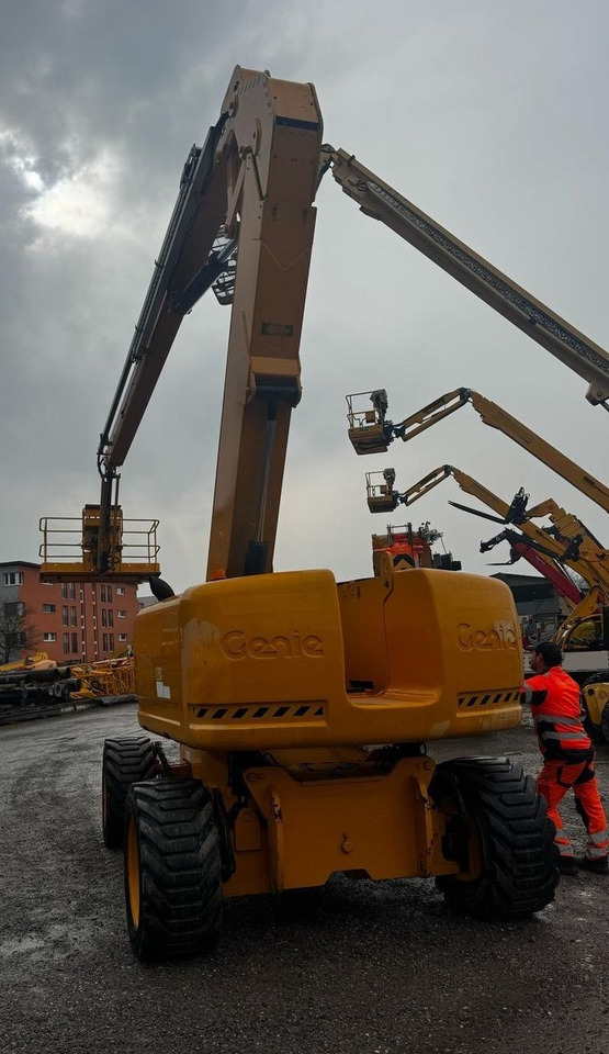 Genie Z-80/60, 24.4meter height - مصاعد الازدهار محمولة على شاحنة: صور 4 Genie Z-80/60, 24.4meter height - مصاعد الازدهار محمولة على شاحنة: صور 4