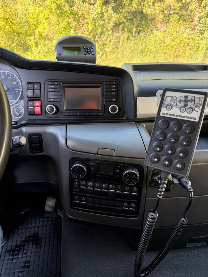 شاحنة خلاطة خرسانة MAN TGS 32.440 8x4, Euro 6, Liebherr 9m3: صور 15 شاحنة خلاطة خرسانة MAN TGS 32.440 8x4, Euro 6, Liebherr 9m3: صور 15