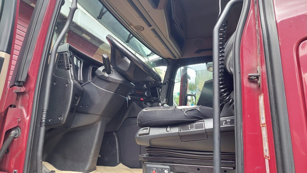 شاحنة جرار Mercedes-Benz Actros 1848 4x2, E6,Lowliner,verstellbare Sattel: صور 9