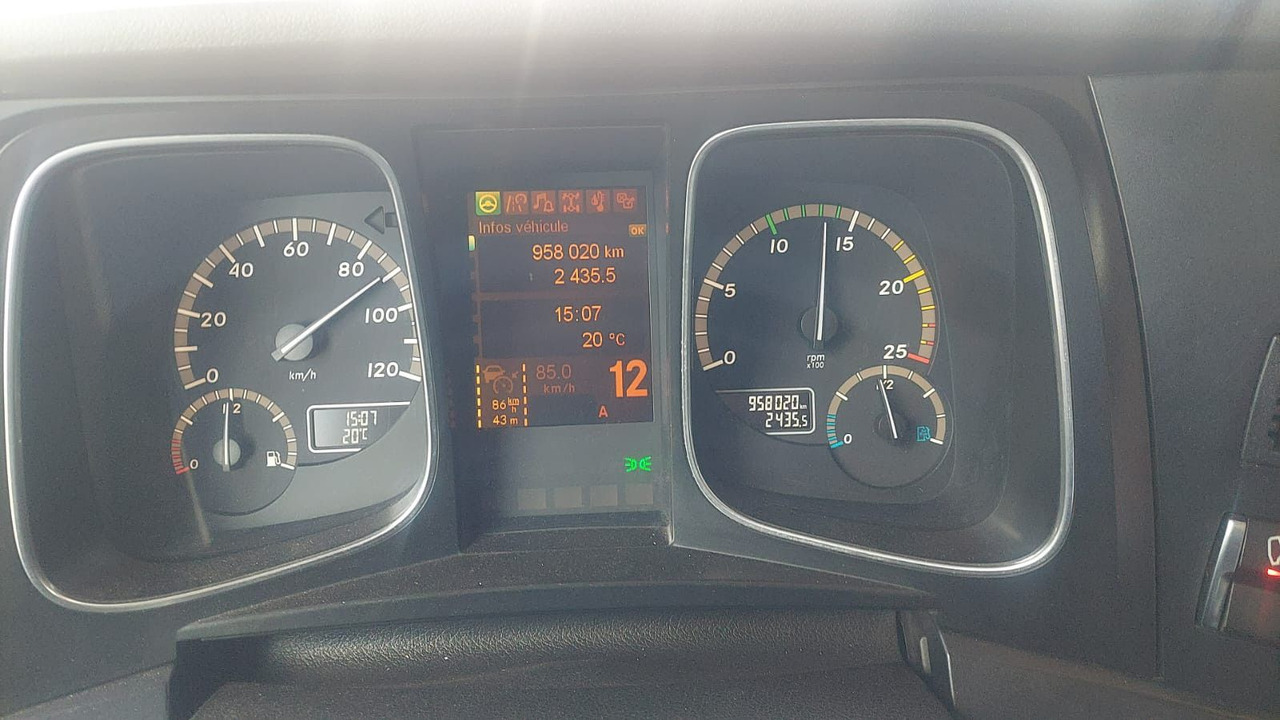 شاحنة جرار Mercedes-Benz Actros 1848 4x2, E6,Lowliner,verstellbare Sattel: صور 13