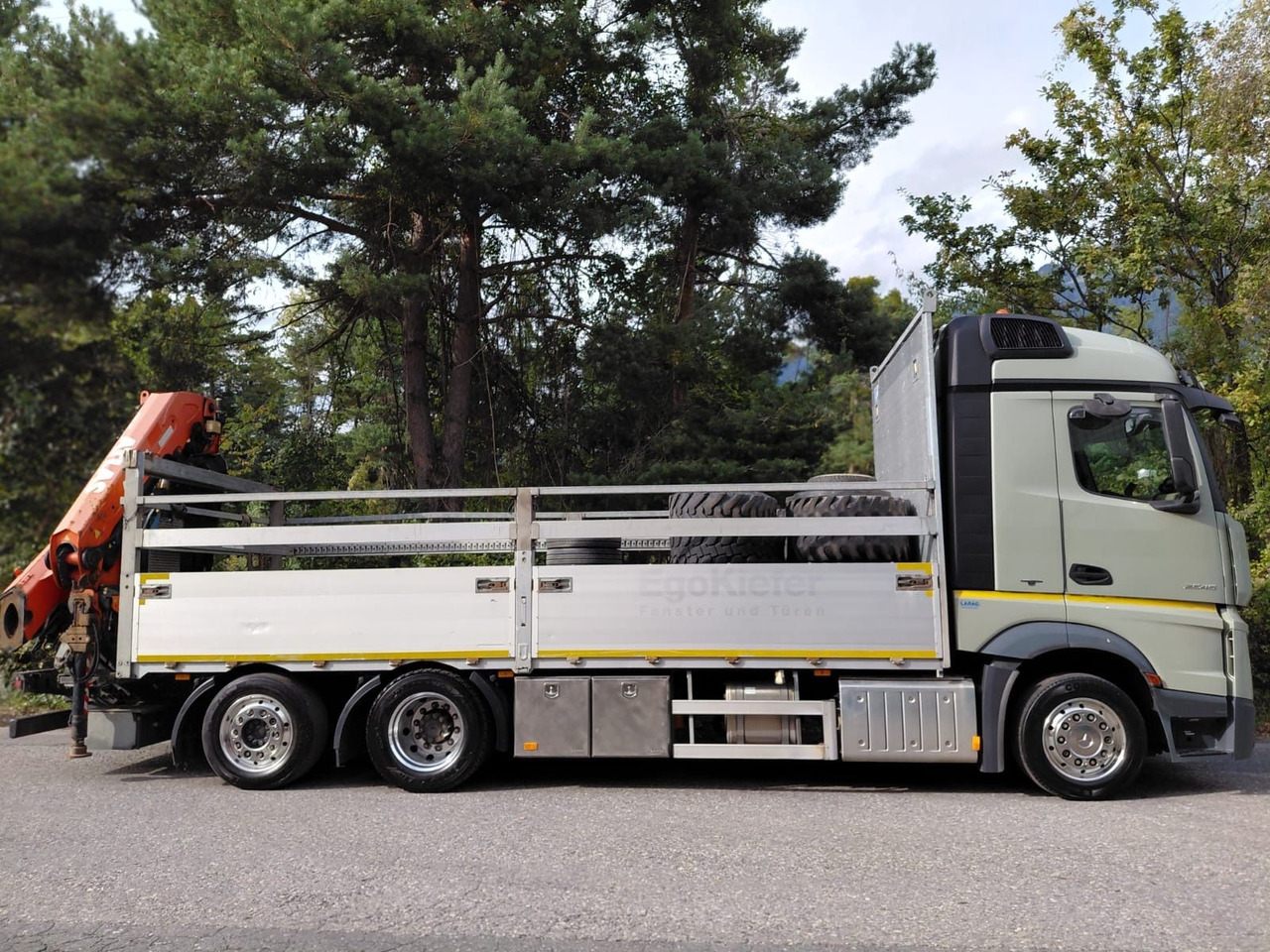 Mercedes-Benz Actros 2545 6x2, E6, Retarder, Effer 265/6S - شاحنة كرين: صور 5 Mercedes-Benz Actros 2545 6x2, E6, Retarder, Effer 265/6S - شاحنة كرين: صور 5