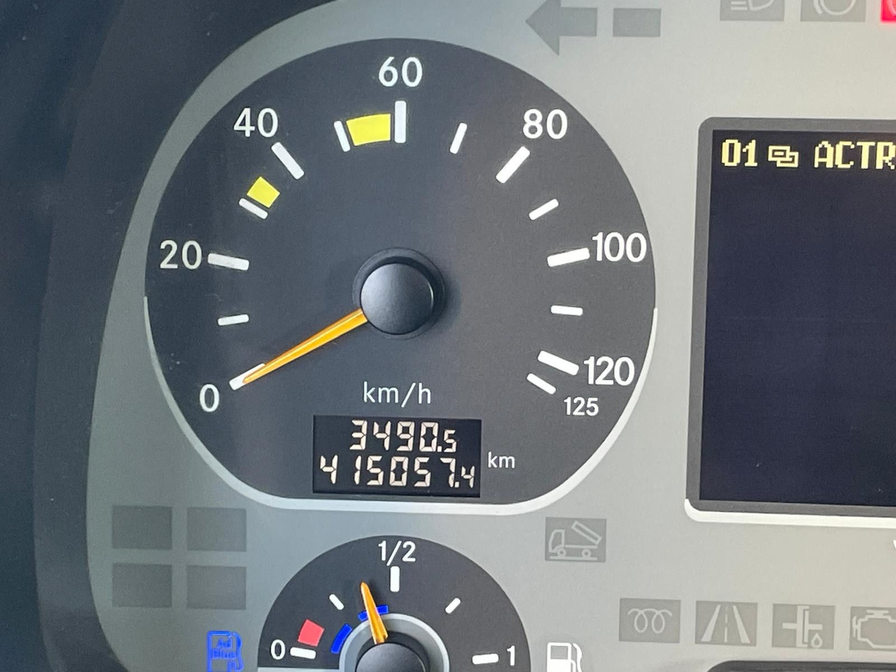 شاحنة خلاطة خرسانة Mercedes-Benz Actros 3241 8x4,E5,Wechselsystem Mischer/Kipper: صور 16
