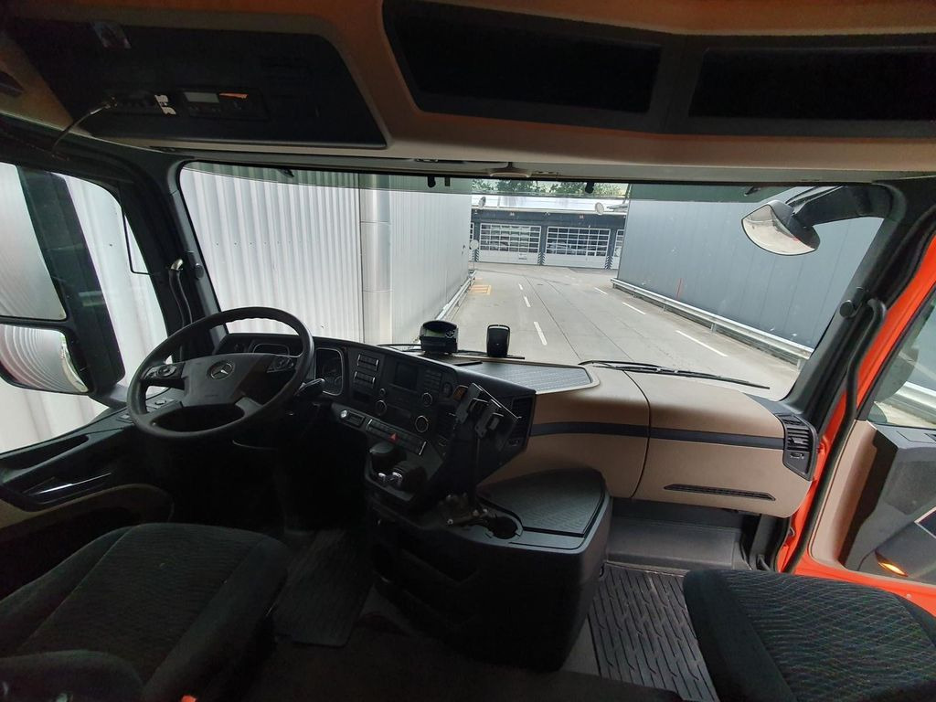 Mercedes-Benz Actros 3358 6x4, E6, 120ton, Retarder - شاحنة جرار: صور 5 Mercedes-Benz Actros 3358 6x4, E6, 120ton, Retarder - شاحنة جرار: صور 5