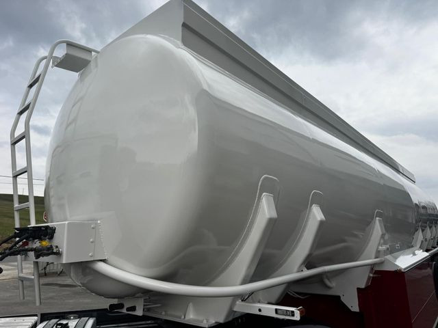 Schwarzmüller TS 3/E ADR, 6 Kammern Treibstoff Fuel - نصف مقطورة صهريج: صور 5 Schwarzmüller TS 3/E ADR, 6 Kammern Treibstoff Fuel - نصف مقطورة صهريج: صور 5