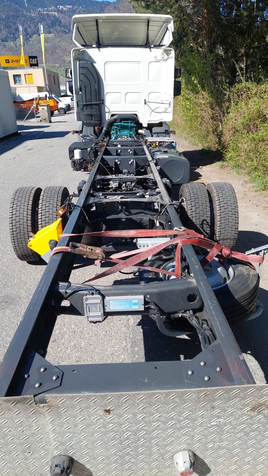 شاحنة نقل خيل Volvo FL280 4x2, E6, Wohnwagen + 2 Pferdeplaetze Volvo FL280 4x2, E6, 7.40m Chassis, Fahrgestell: صور 8