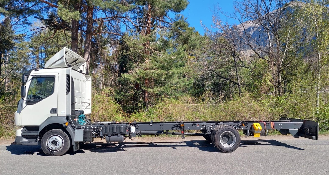 شاحنة نقل خيل Volvo FL280 4x2, E6, Wohnwagen + 2 Pferdeplaetze Volvo FL280 4x2, E6, 7.40m Chassis, Fahrgestell: صور 6